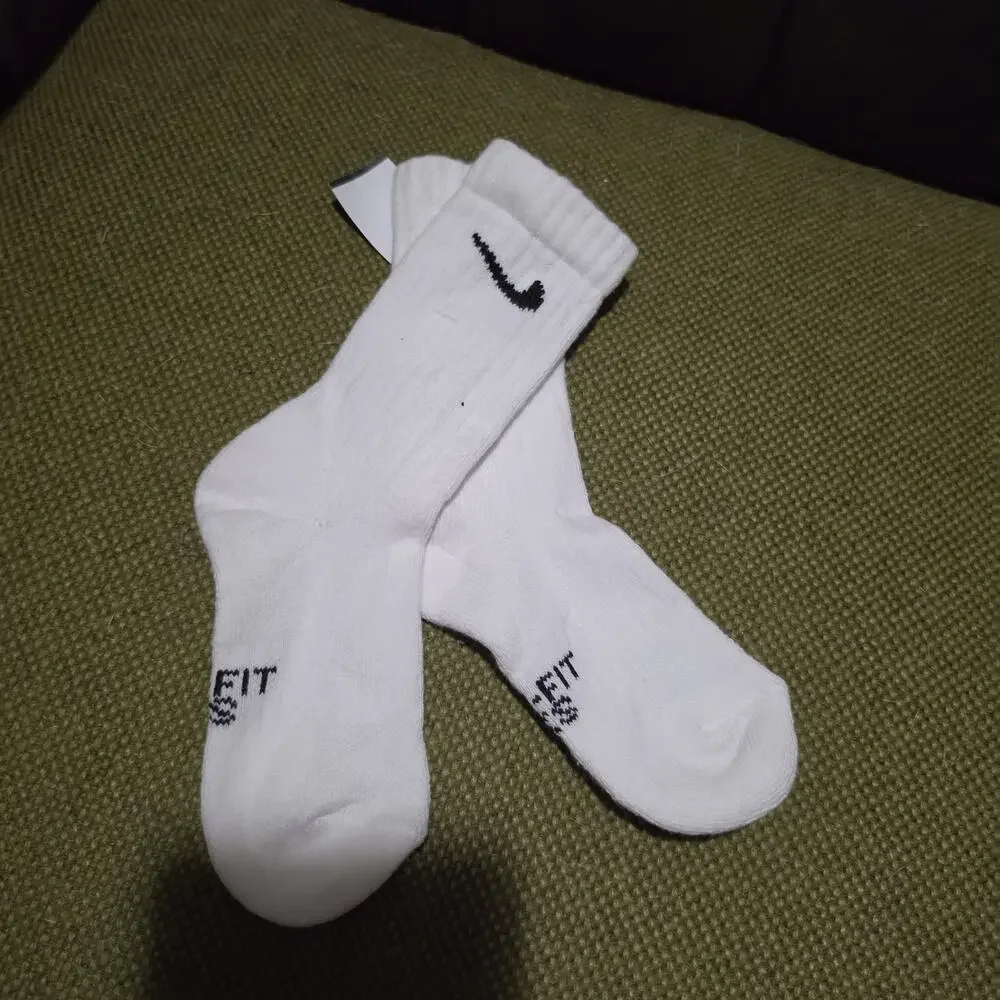 Nike White Crew Socks 1 pair Youth 5-7 years